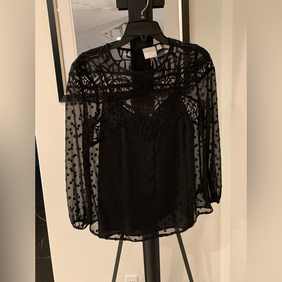 HD in Paris sheer black top with inner cami - Picture 2 of 5